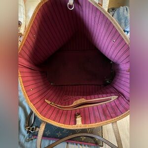 Selling Louis Vuitton Bags